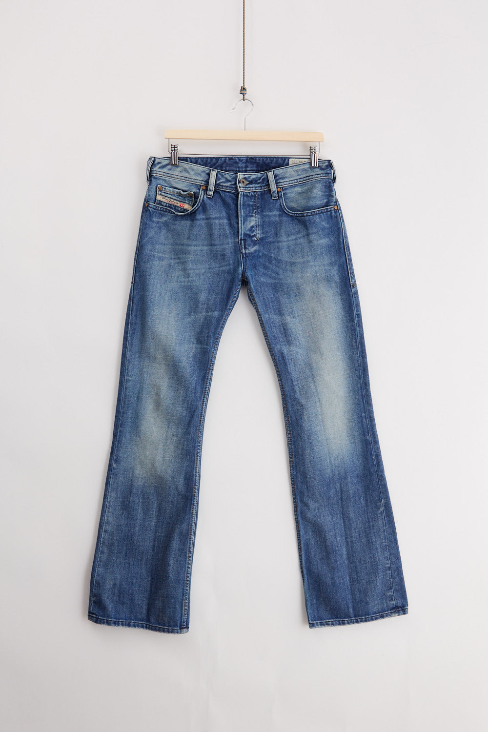 Diesel Zathan Bootcut Jeans (W31) – Livid