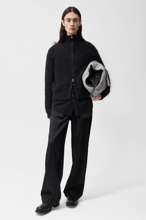 Pull Black