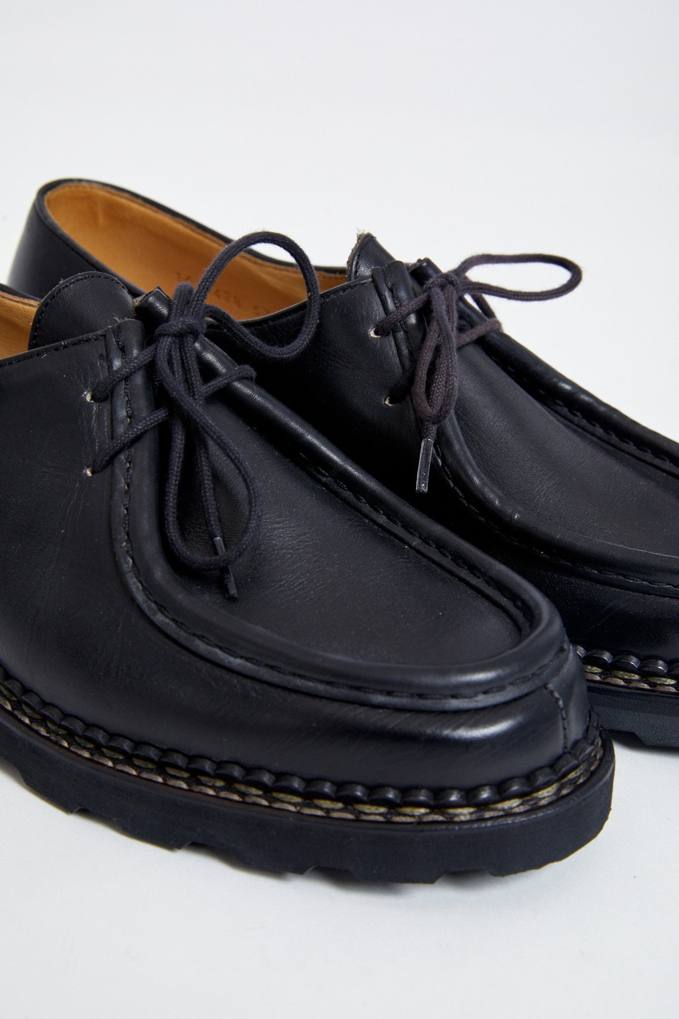 Michael Lisse Noir – Livid